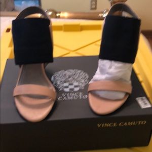 Open toe, petal/ black elastic spring stunners!